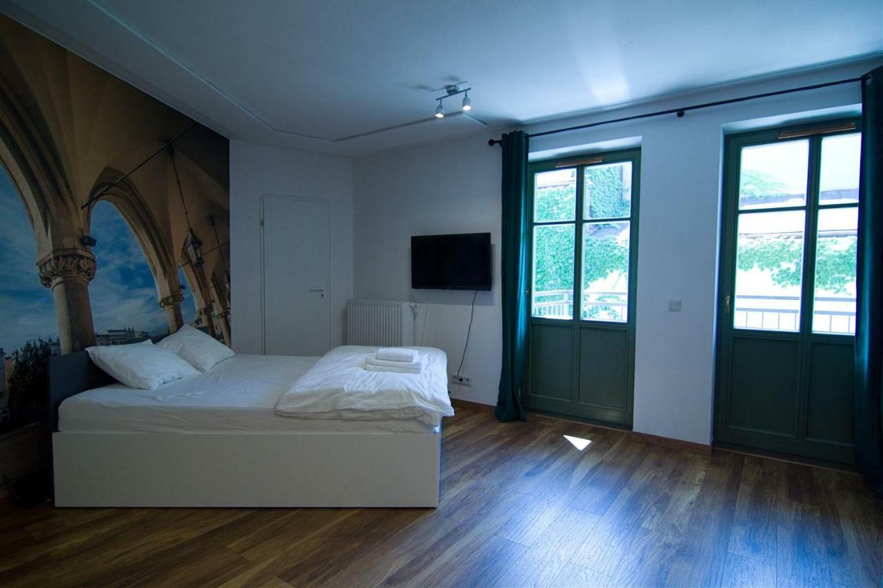 Tweety Cracow House In The Old Town Apartment คราคูฟ ภายนอก รูปภาพ